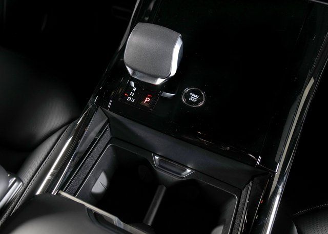 2025 Land Rover Range Rover Sport SE photo 9