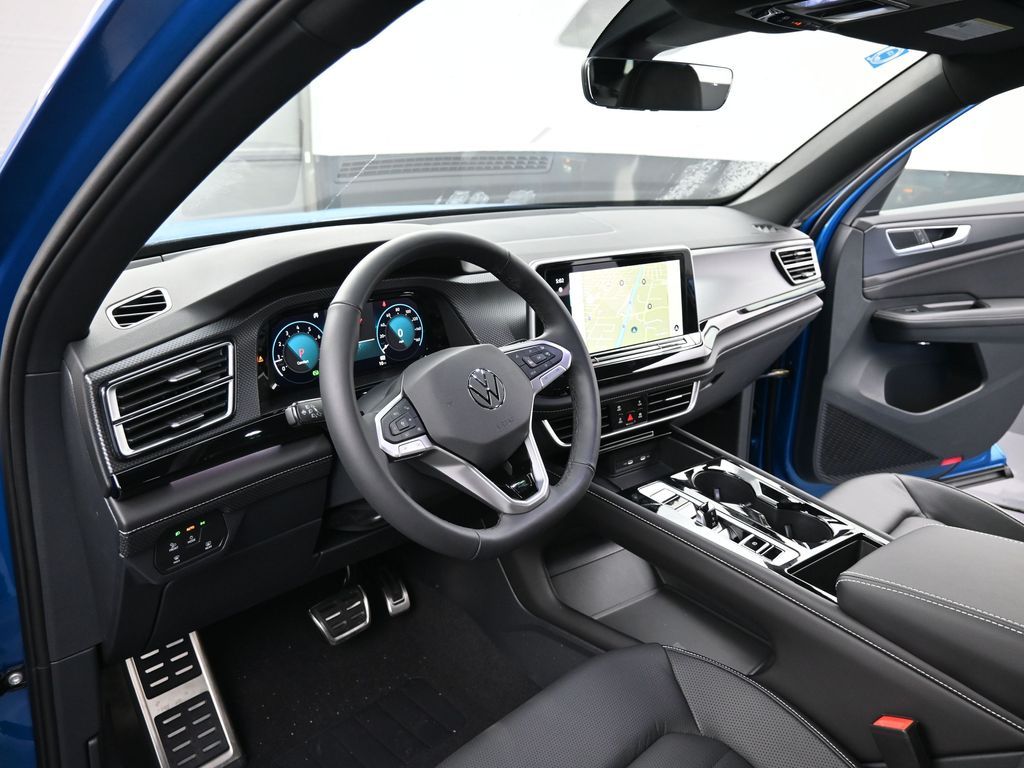 2025 Volkswagen Atlas Cross Sport SEL R-Line photo 36