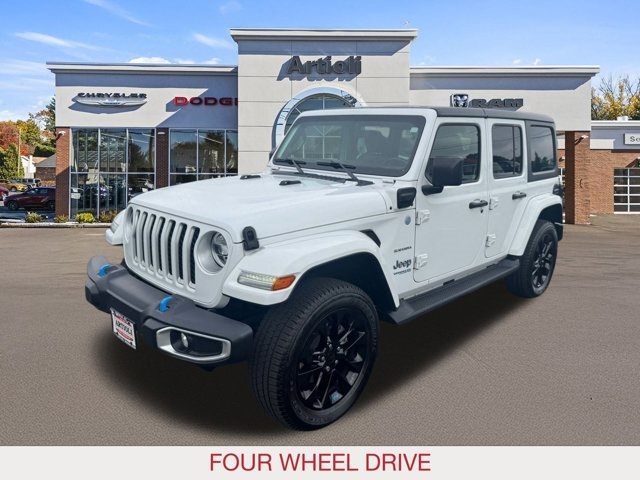 2022 Jeep Wrangler Unlimited Sahara 4xe photo 2
