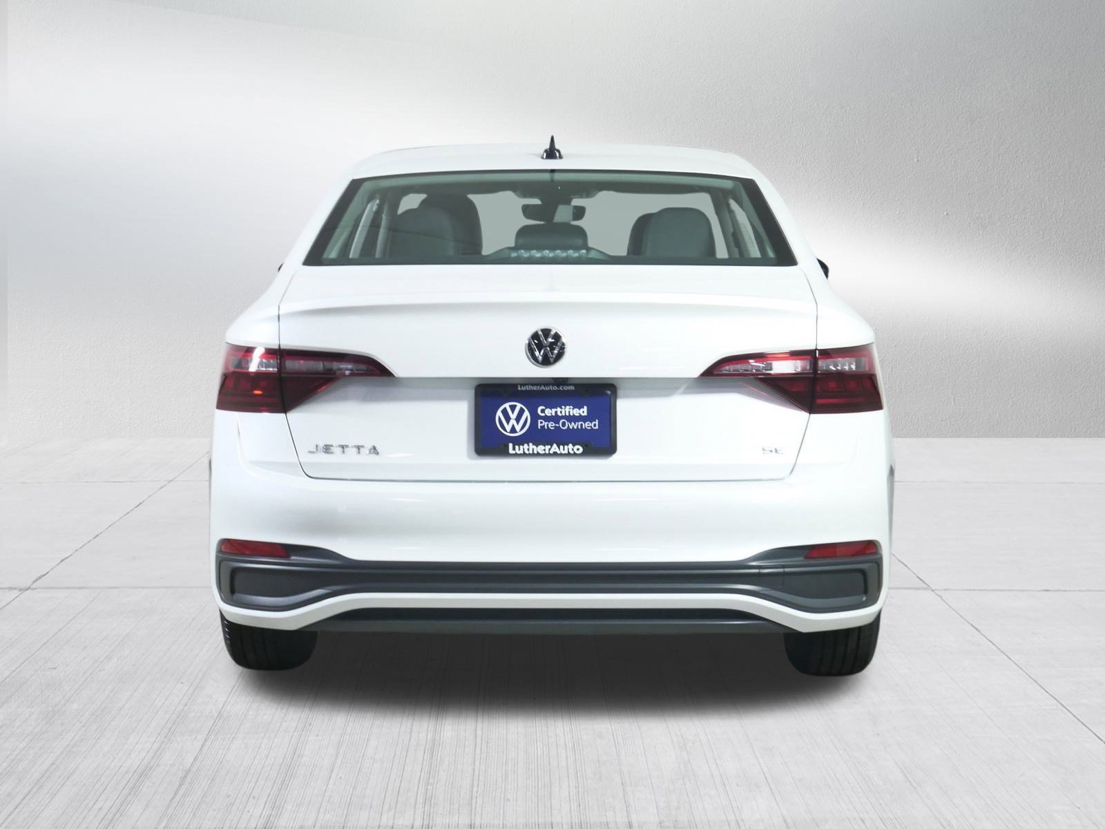 2022 Volkswagen Jetta SE photo 6