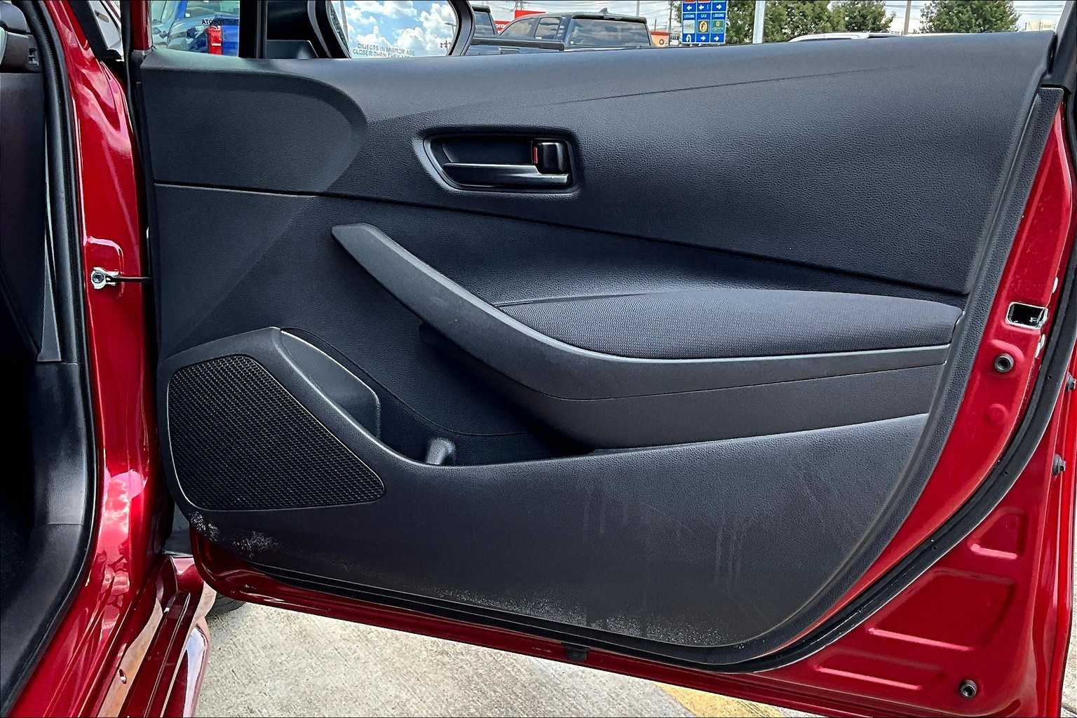 2022 Toyota Corolla LE photo 22