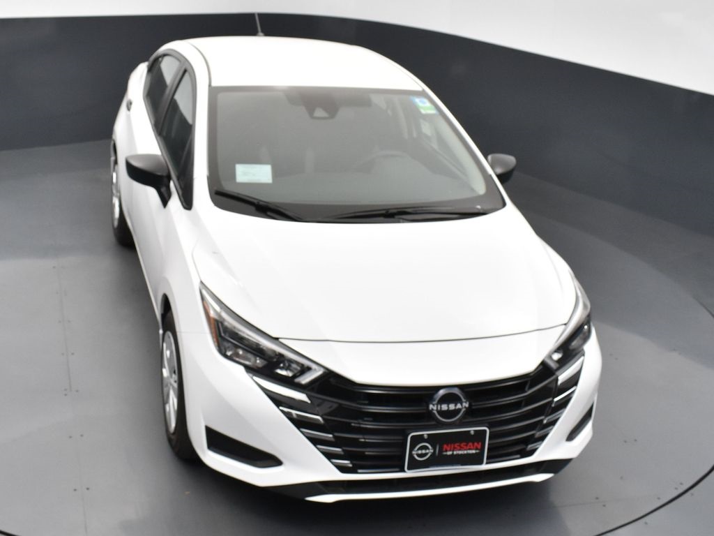 2025 Nissan Versa 1.6 S photo 37