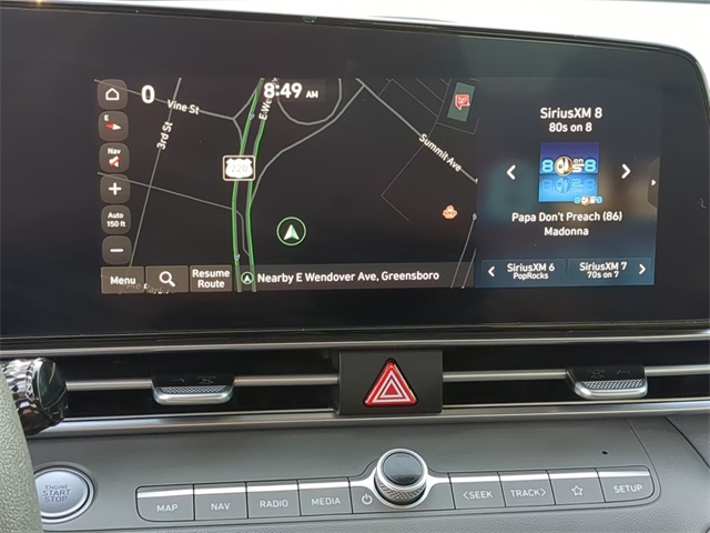 2024 Hyundai Elantra SEL photo 17