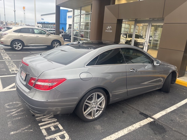 2010 Mercedes Benz E 350 photo 4