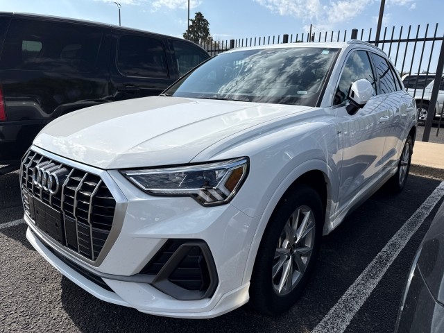 2024 Audi Q3 S line Premium