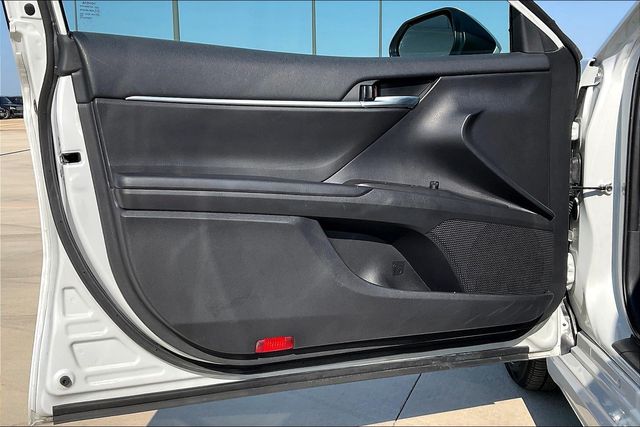 2023 Toyota Camry SE photo 23