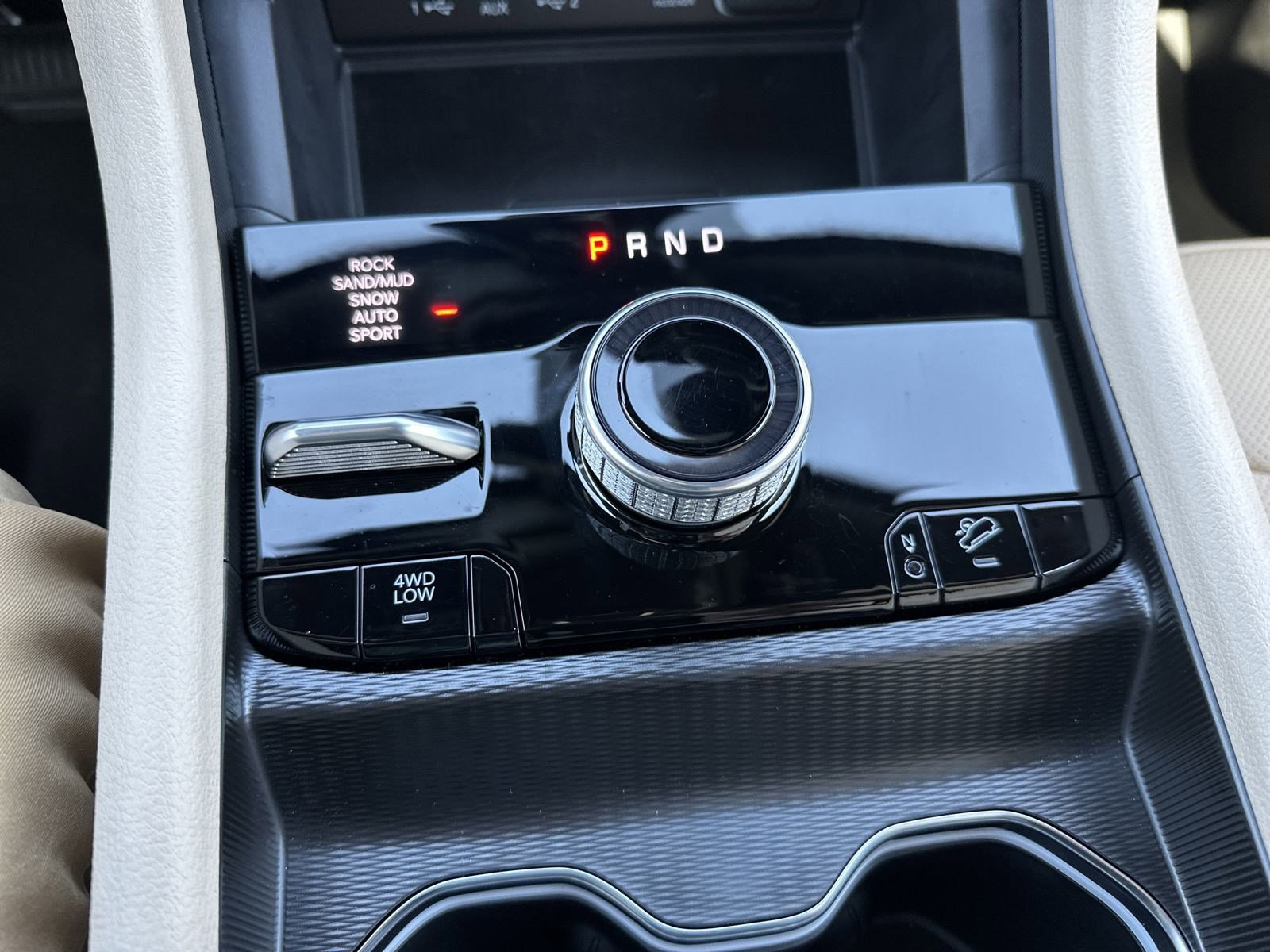 2024 Jeep Cherokee photo 39