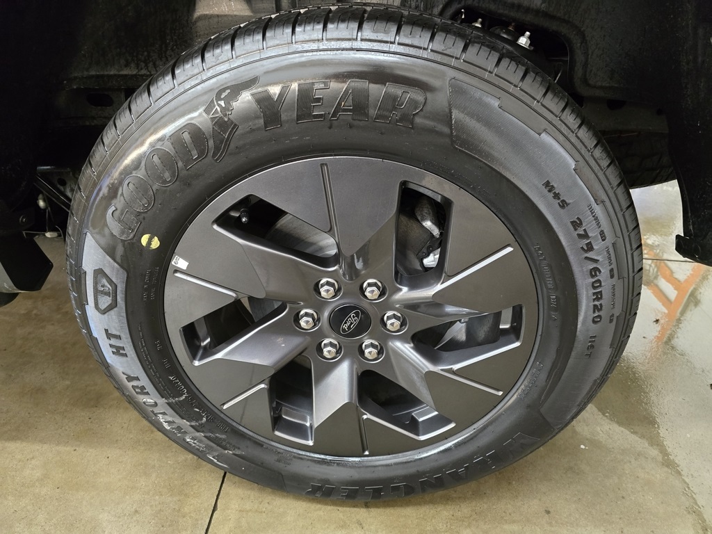 2024 Ford F-150 Lightning XLT photo 27