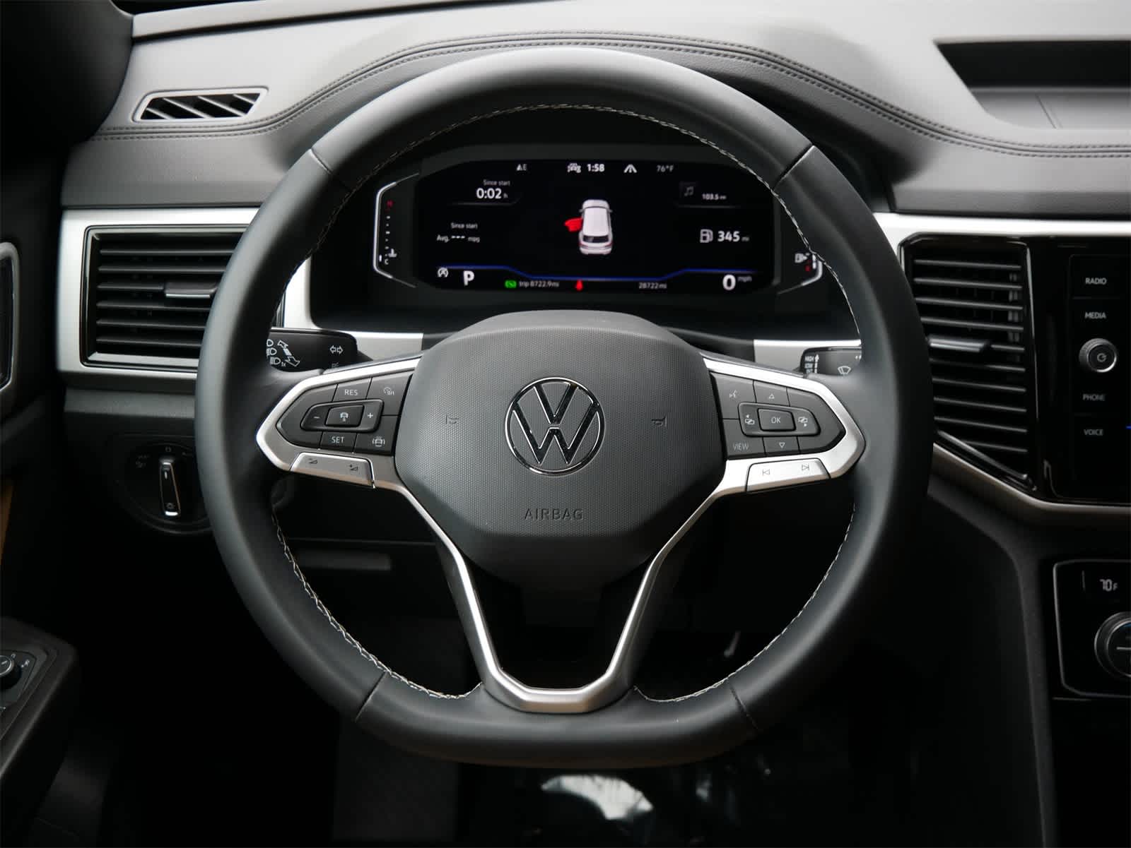 2022 Volkswagen Atlas Cross Sport V6 SE Technology photo 9