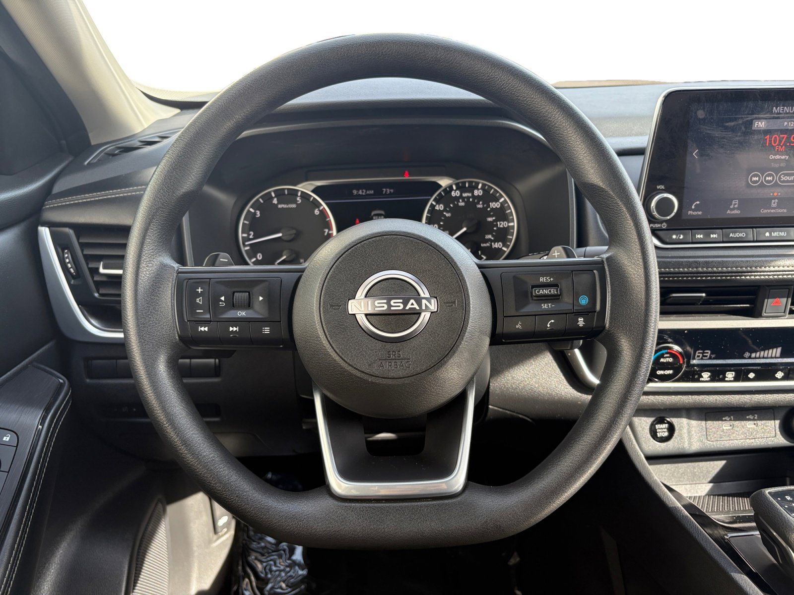 2024 Nissan Rogue SV photo 9