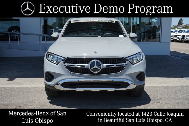 2025 Mercedes Benz GLC 300 4MATIC photo 3