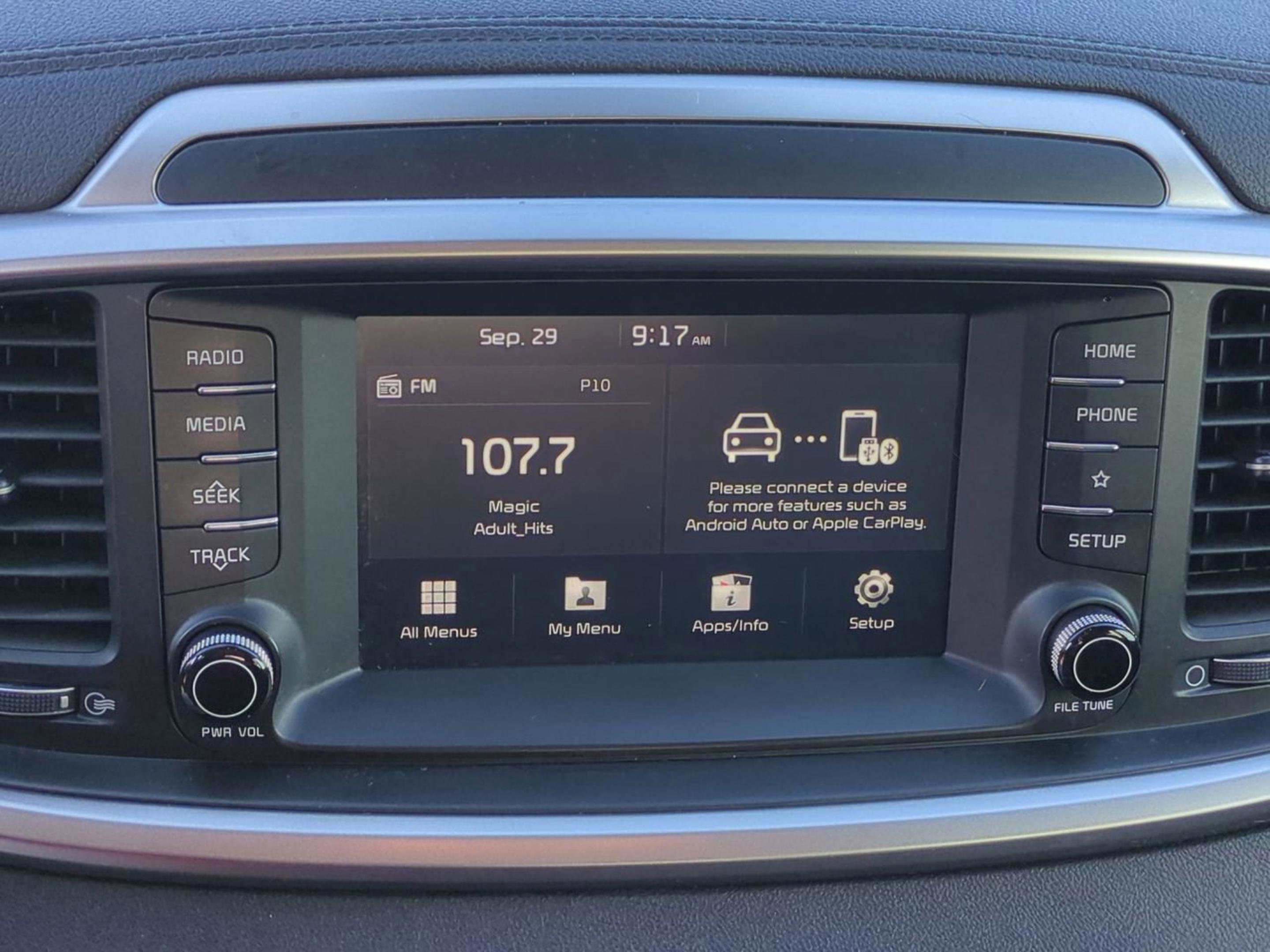 2020 Kia Sorento LX photo 18