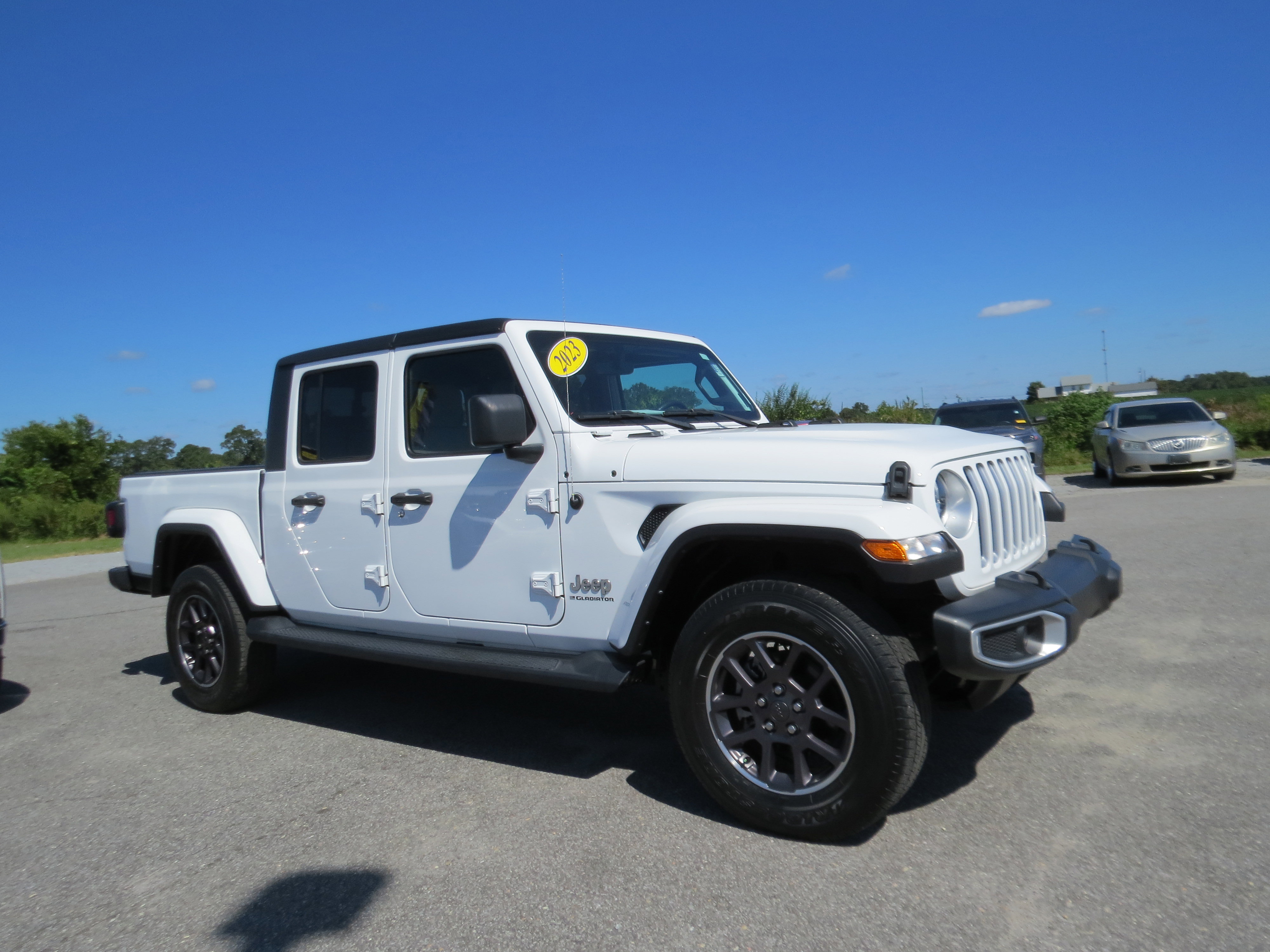 2023 Jeep Gladiator Overland photo 9