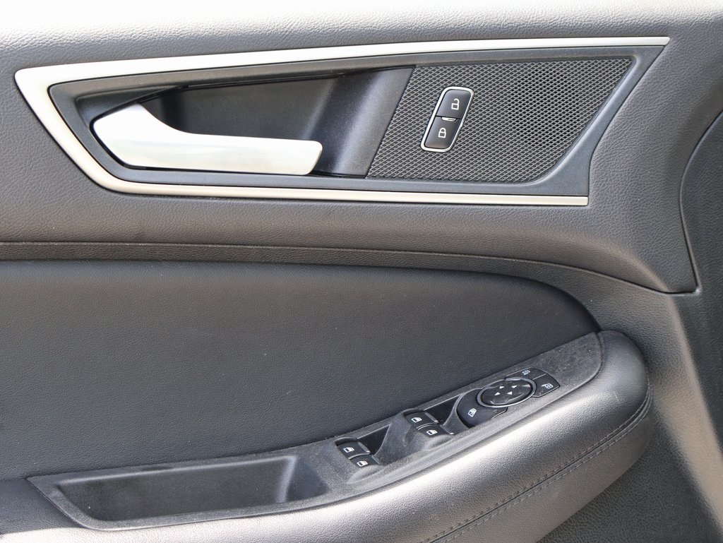 2024 Ford Edge SEL photo 20