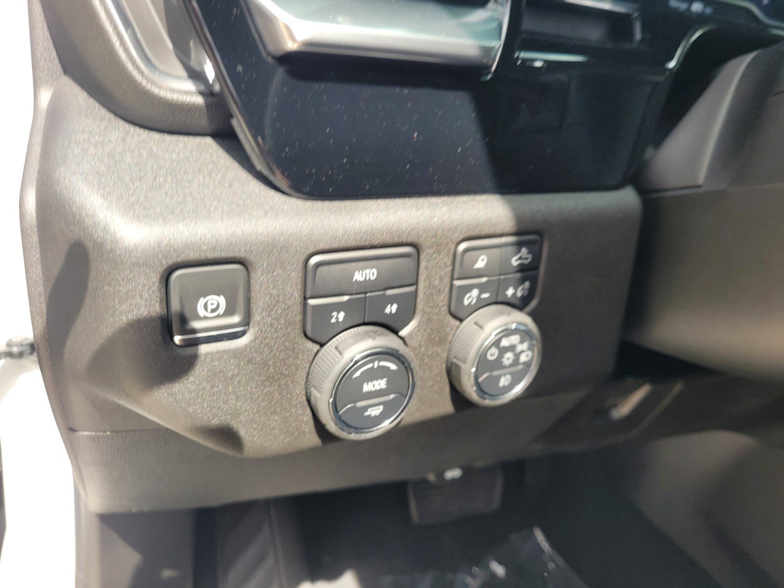 2025 Chevrolet Silverado 1500 RST photo 26