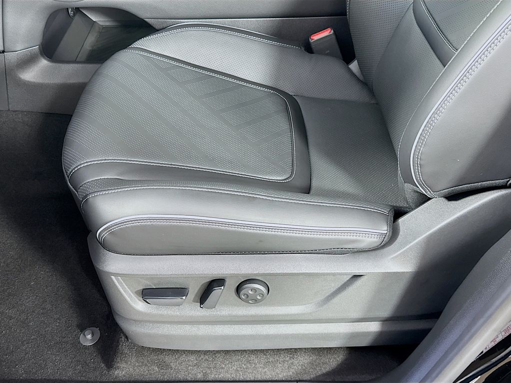 2025 Infiniti QX80 Luxe photo 18