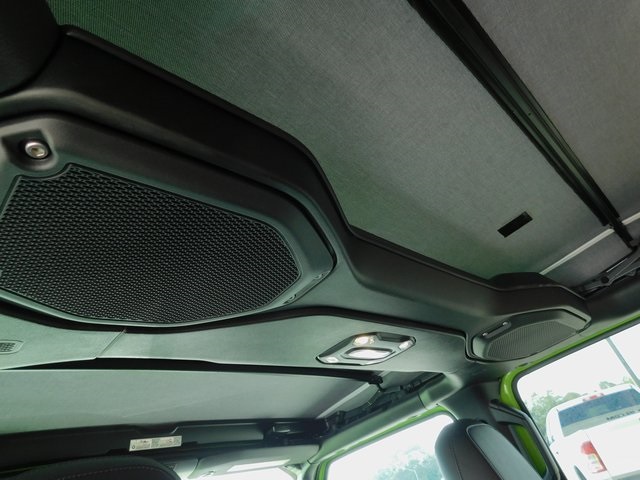2021 Jeep Wrangler Unlimited Sahara photo 16