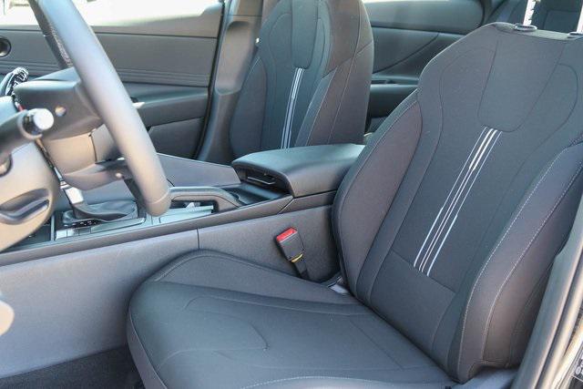 New 2025 Black Hyundai SEL Sport image 8