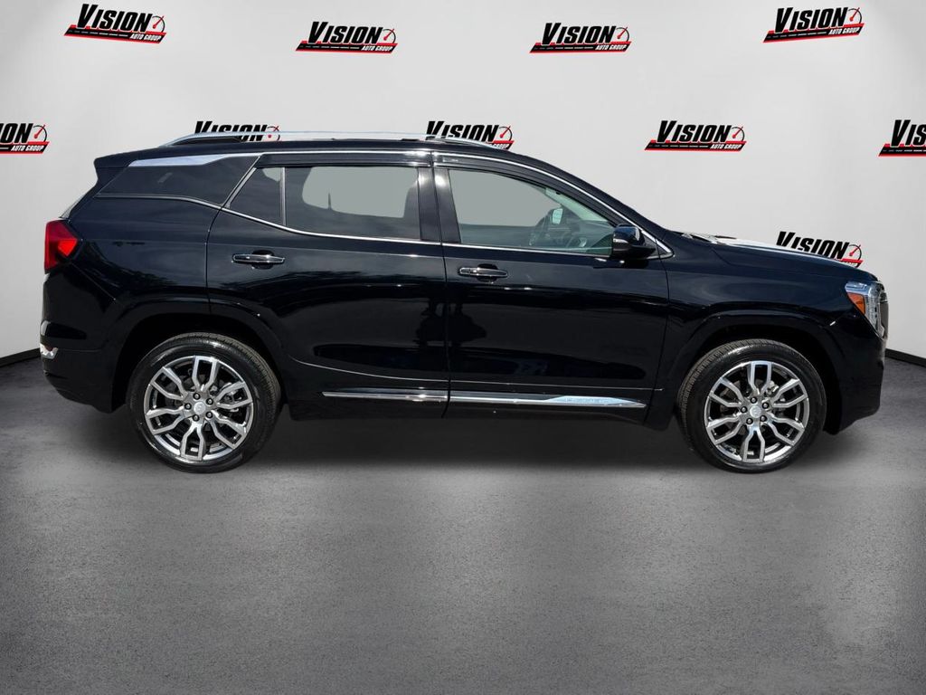 2023 Gmc Terrain Denali photo 2