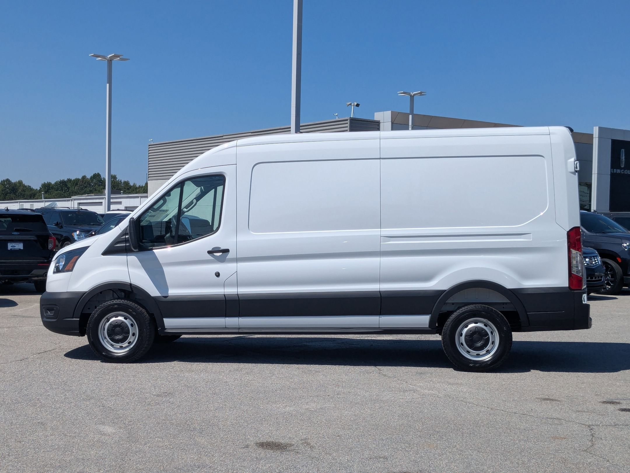 2025 Ford Transit Cargo Van photo 7