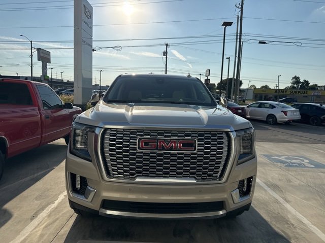 2021 Gmc Yukon XL Denali photo 2