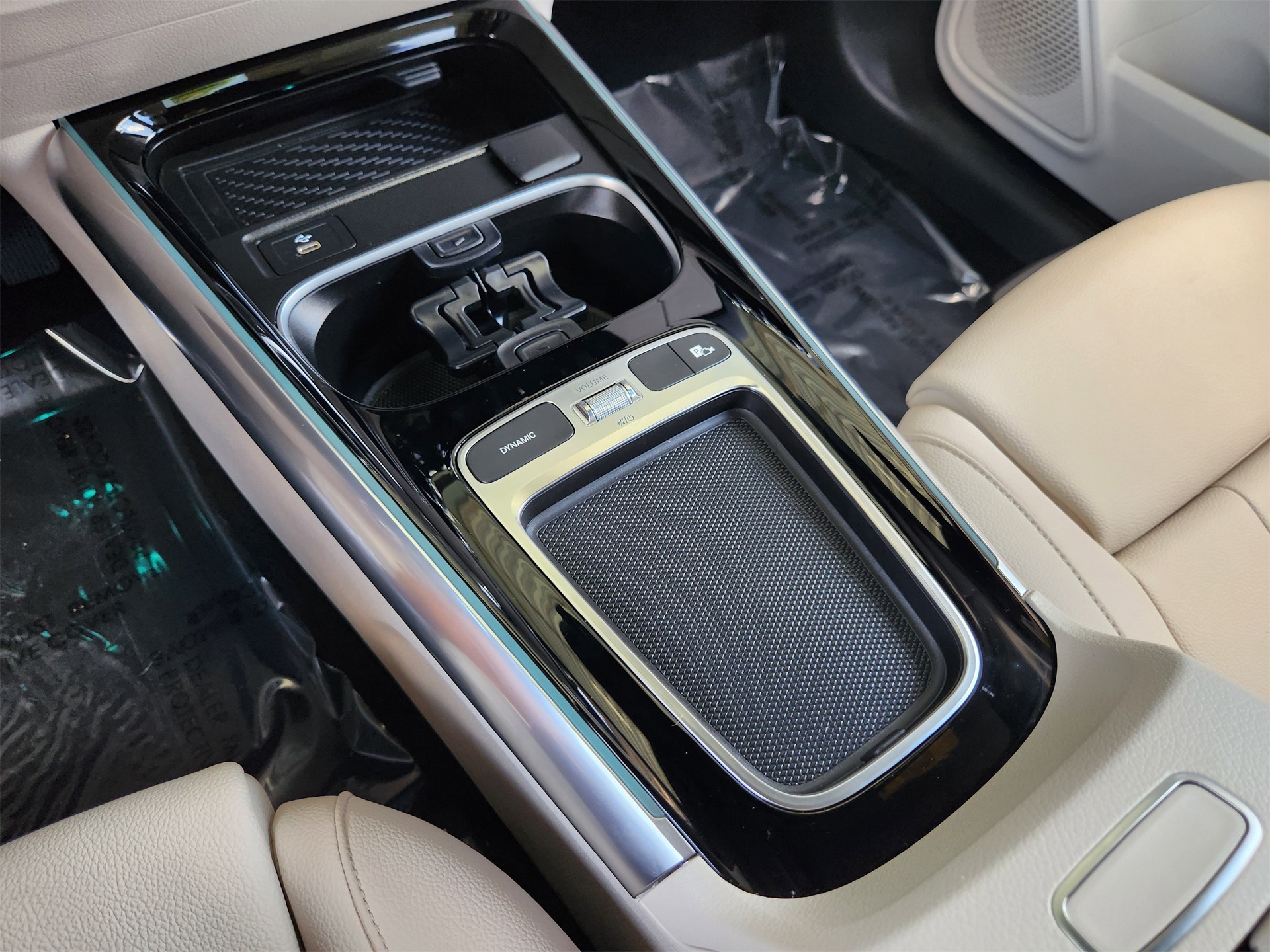 2025 Mercedes Benz GLA 250 photo 20