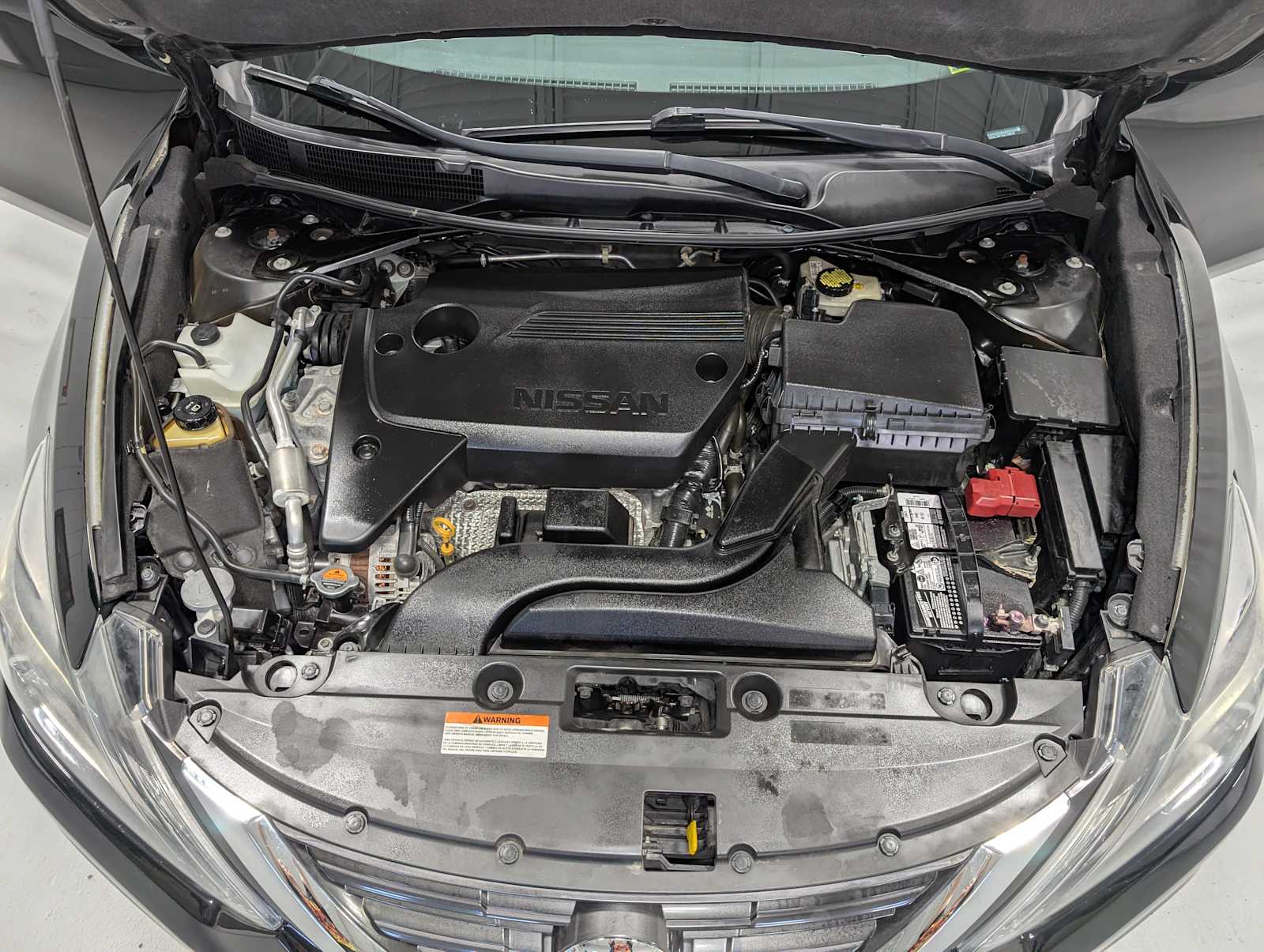 2016 Nissan Altima 2.5 SR photo 13