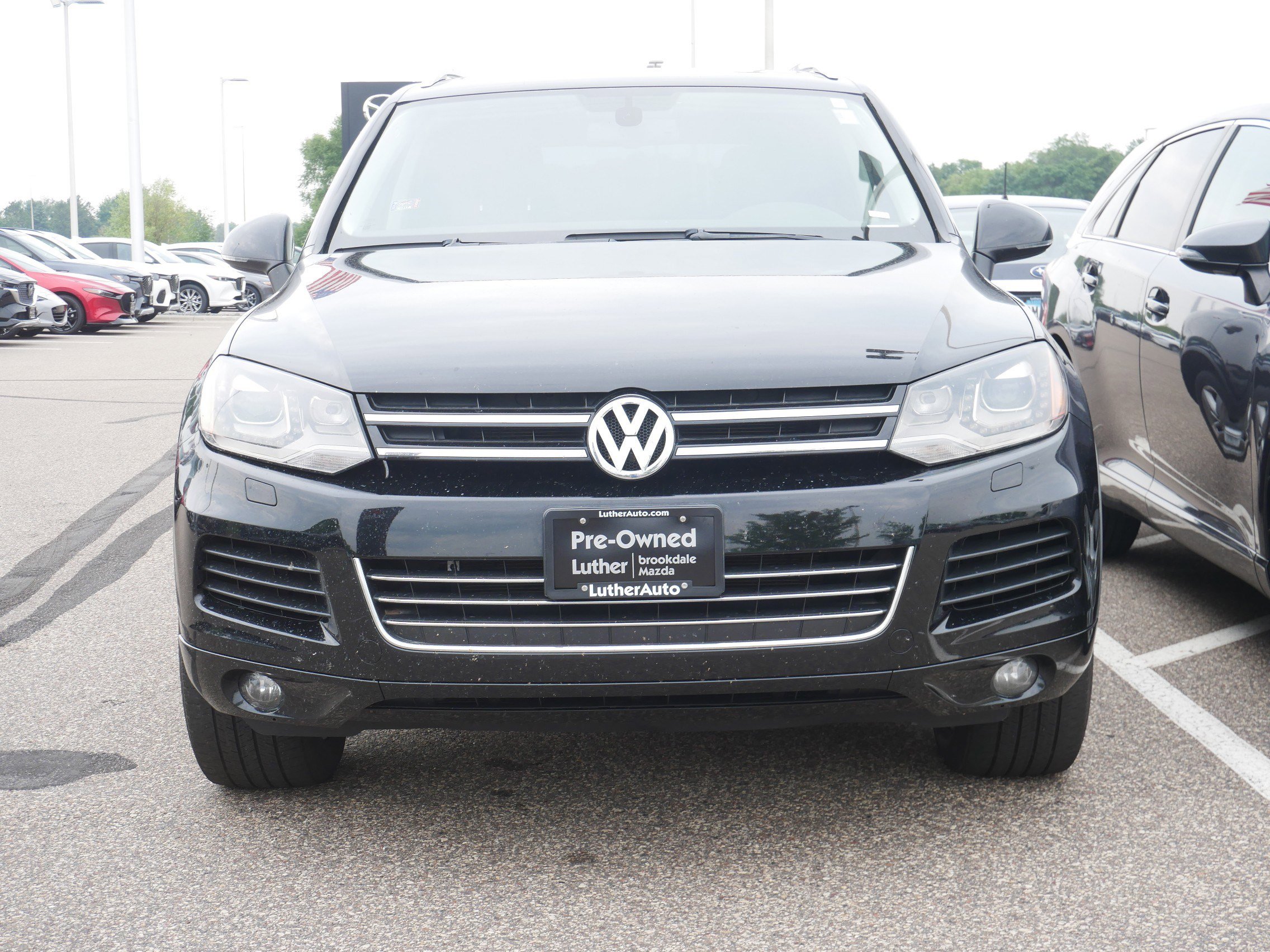 Used 2011 Volkswagen Touareg Sport with VIN WVGFF9BP1BD003889 for sale in Brooklyn Center, Minnesota