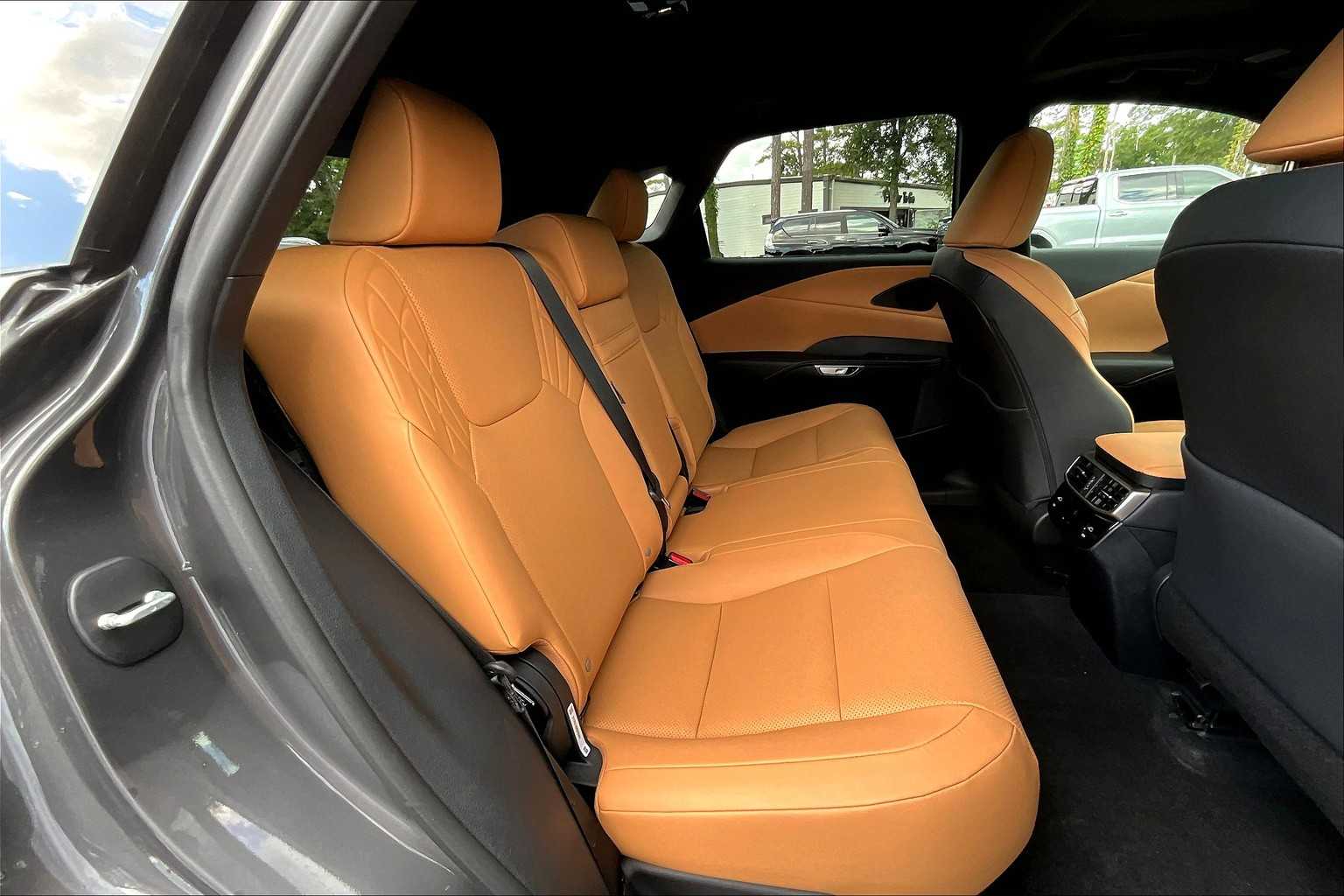 2024 Lexus RX Premium photo 18