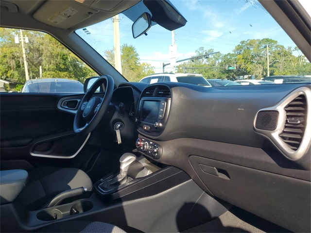 2023 Kia Soul LX photo 30
