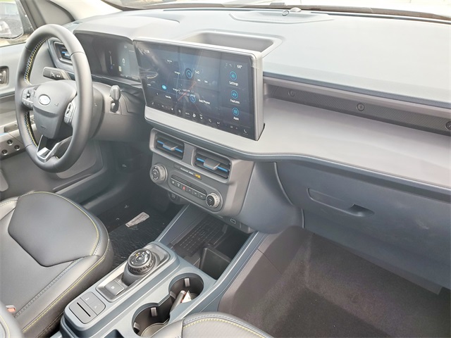 2025 Ford Maverick photo 14