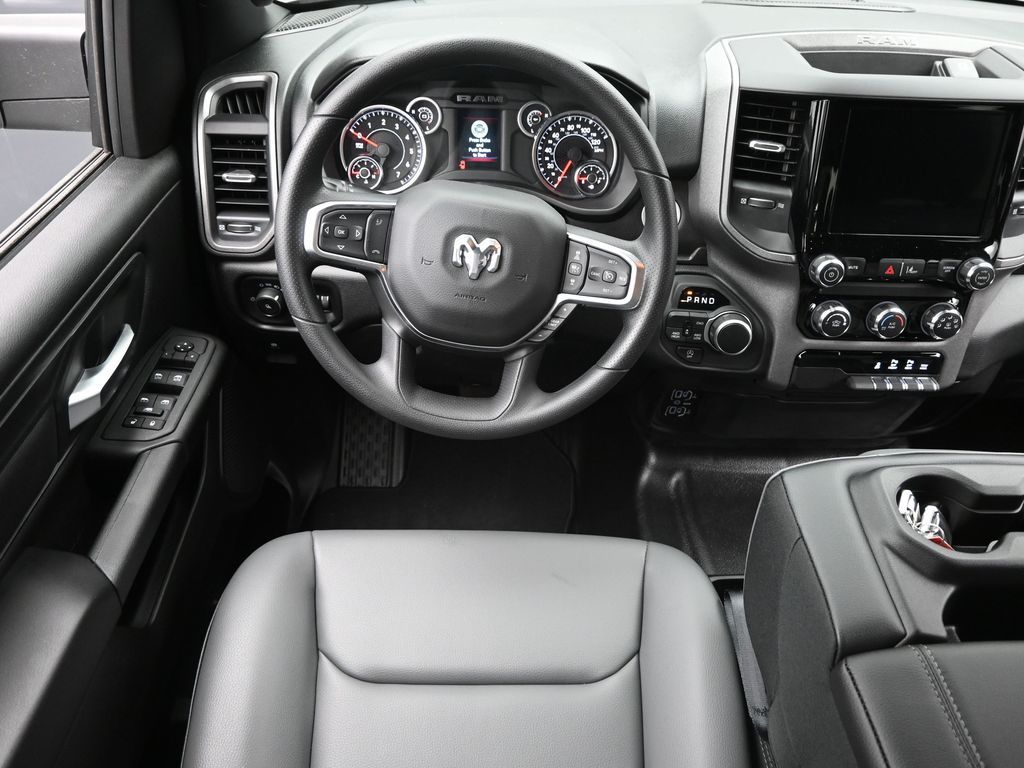 2025 Ram 1500 Tradesman photo 5