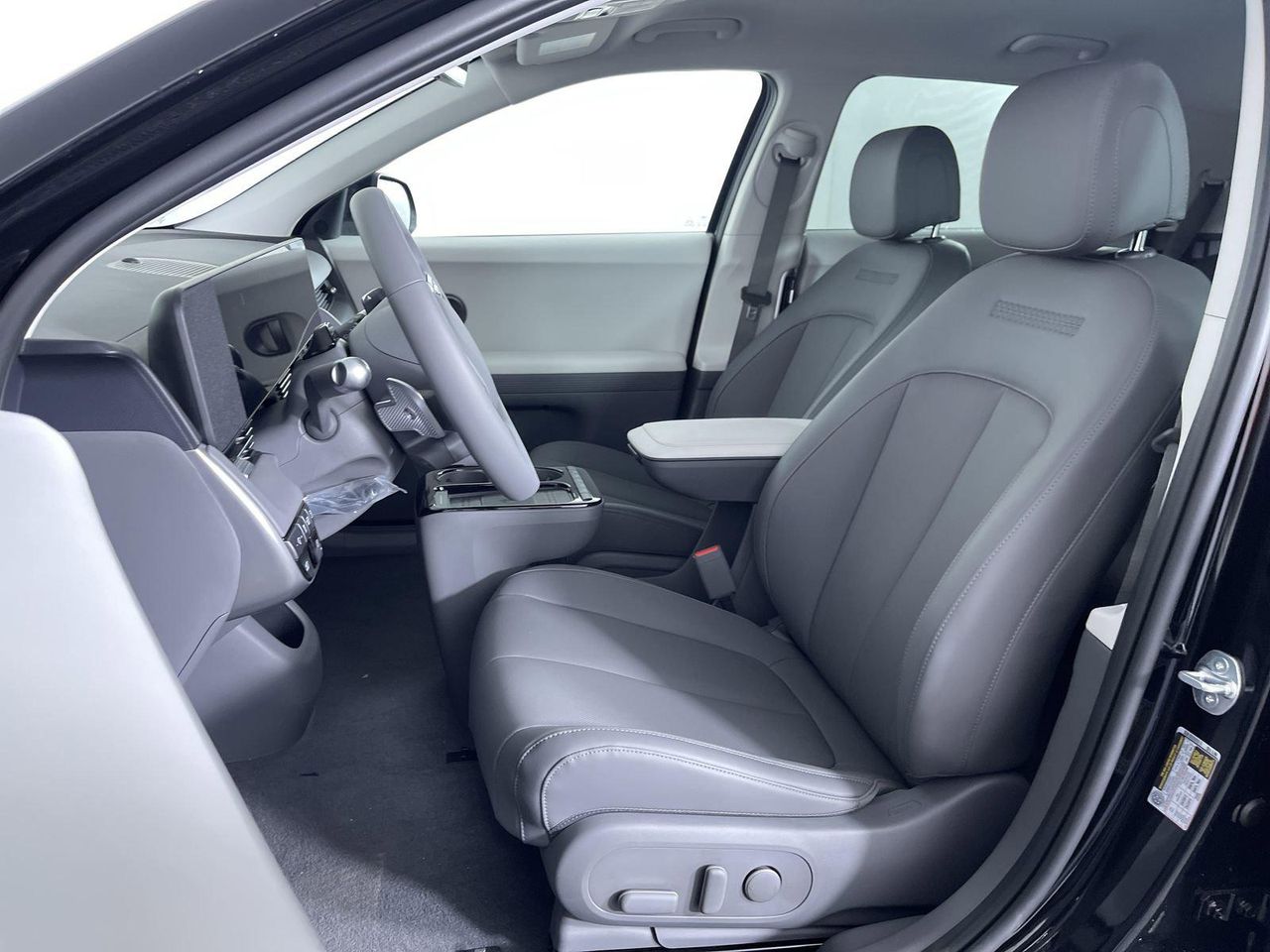 2025 Hyundai Ioniq 5 SEL photo 28