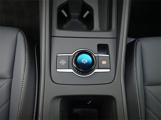 2025 Volkswagen Tiguan SE photo 3