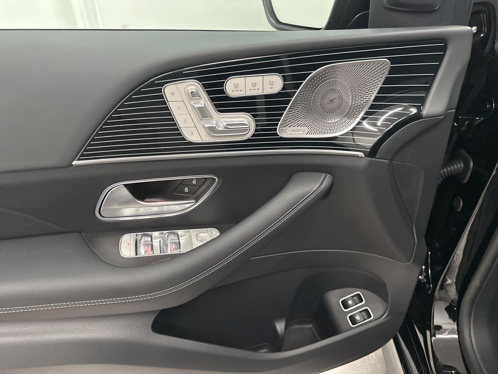 2026 Mercedes Benz GLE 450e 4MATIC photo 8