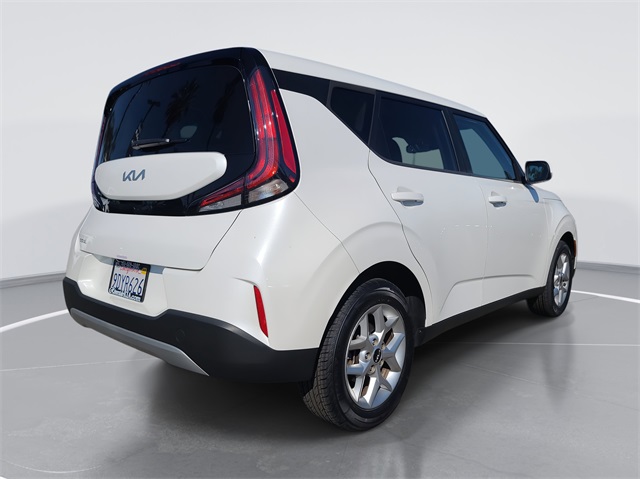 2023 Kia Soul LX S photo 4