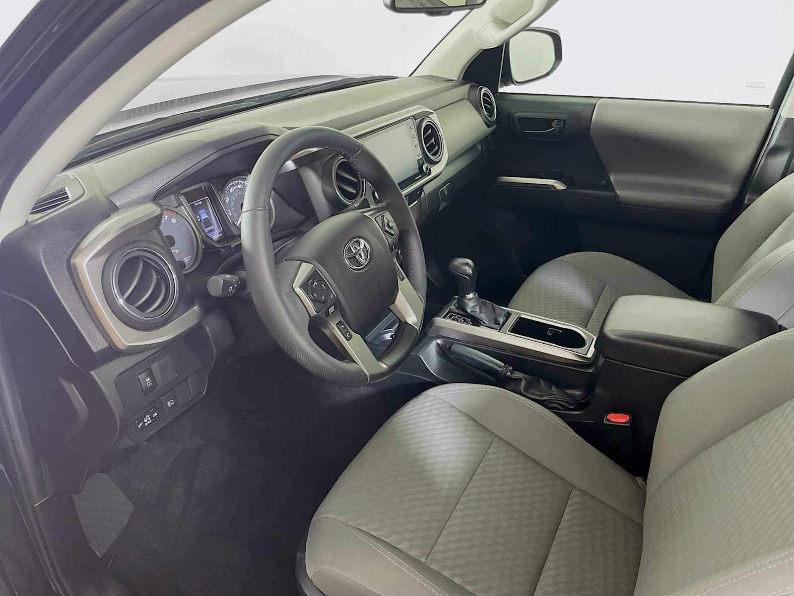 2022 Toyota Tacoma SR5 photo 7