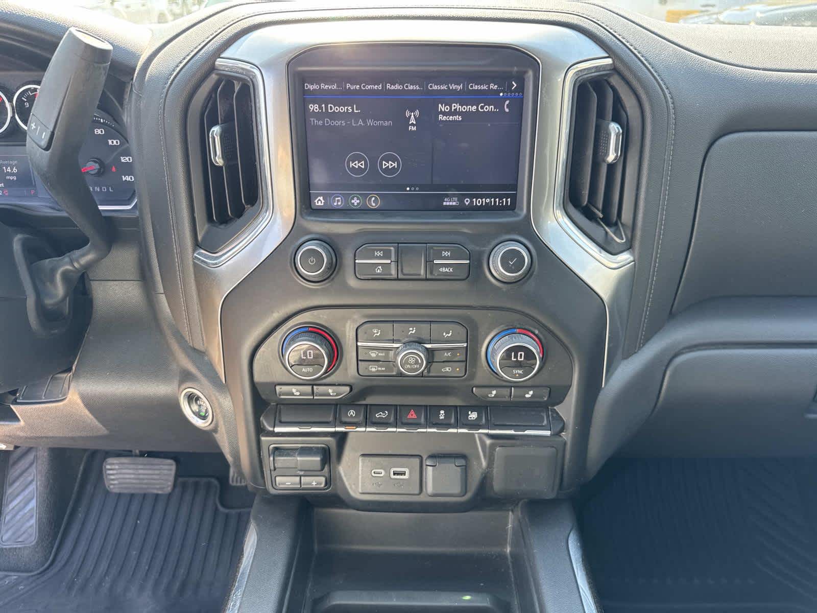2021 Chevrolet Silverado RST photo 41