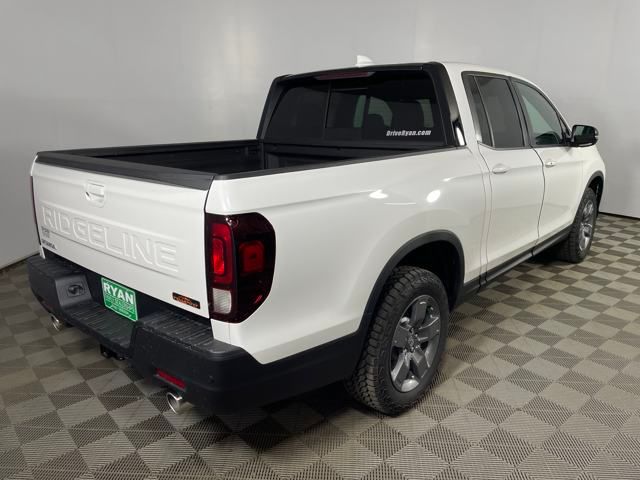 2025 Honda Ridgeline TrailSport photo 2