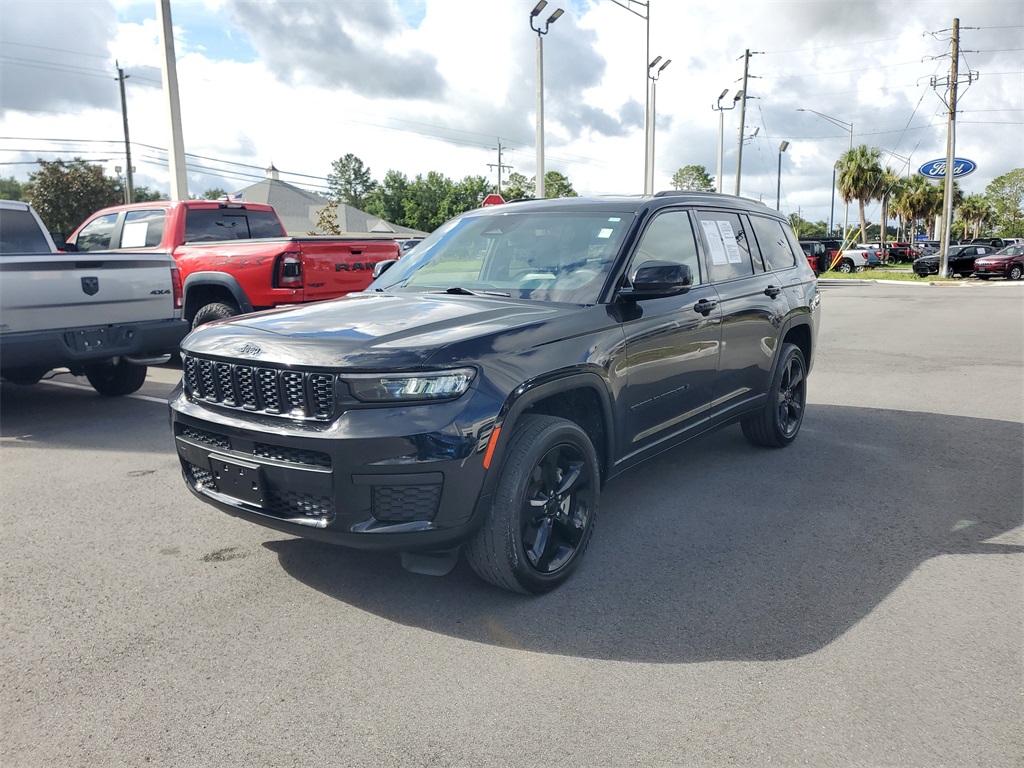 2023 Jeep Grand Cherokee Altitude photo 4