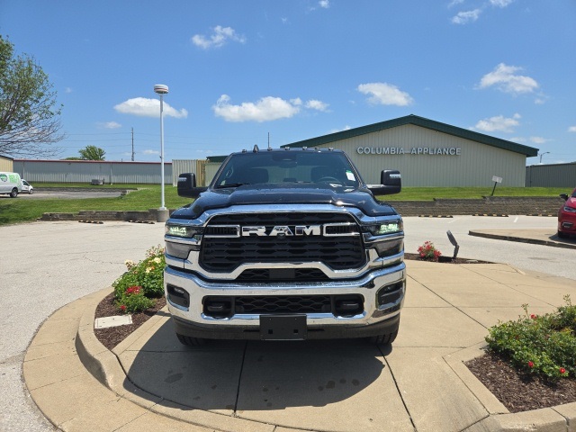2025 Ram 2500 Big Horn photo 2