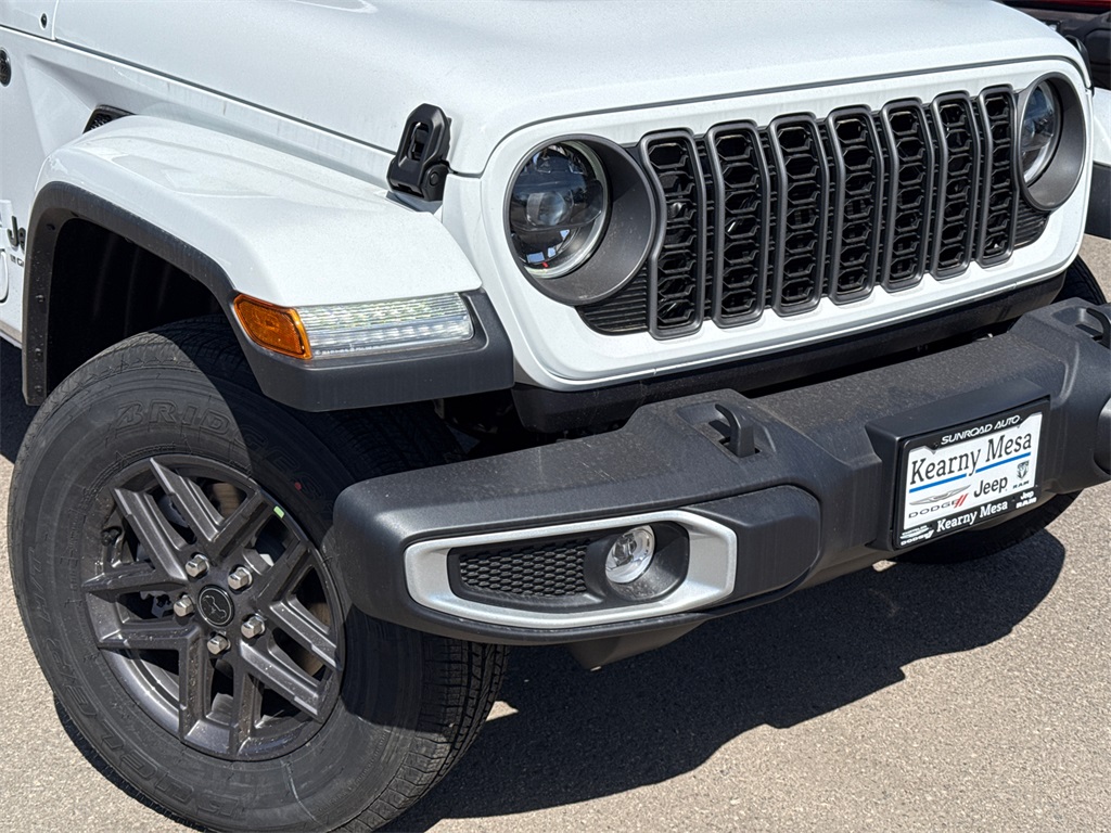 2025 Jeep Gladiator Sport photo 3