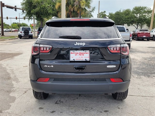 2024 Jeep Compass Latitude photo 8