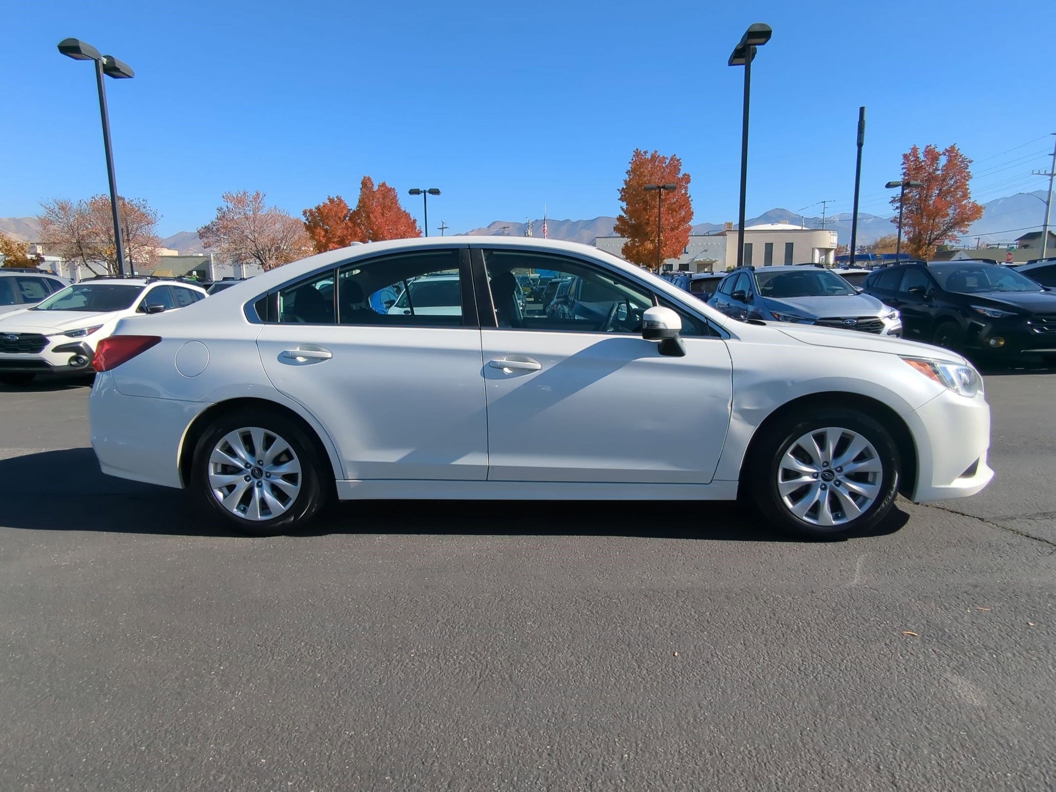 2017 Subaru Legacy Premium photo 2