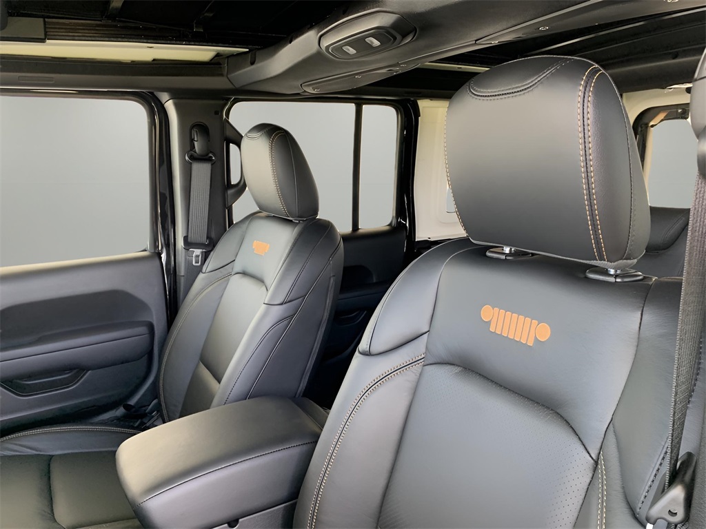 2025 Jeep Wrangler Willys photo 29