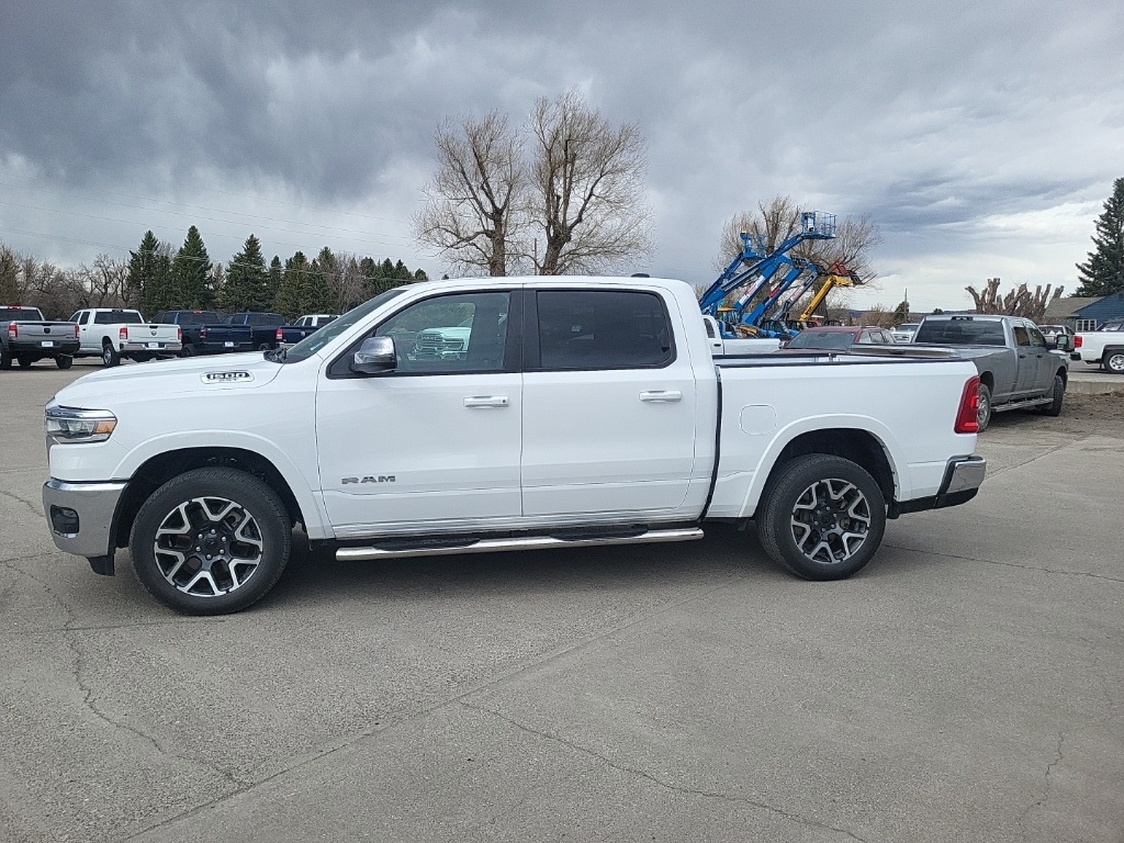 2025 Ram 1500 Laramie photo 3