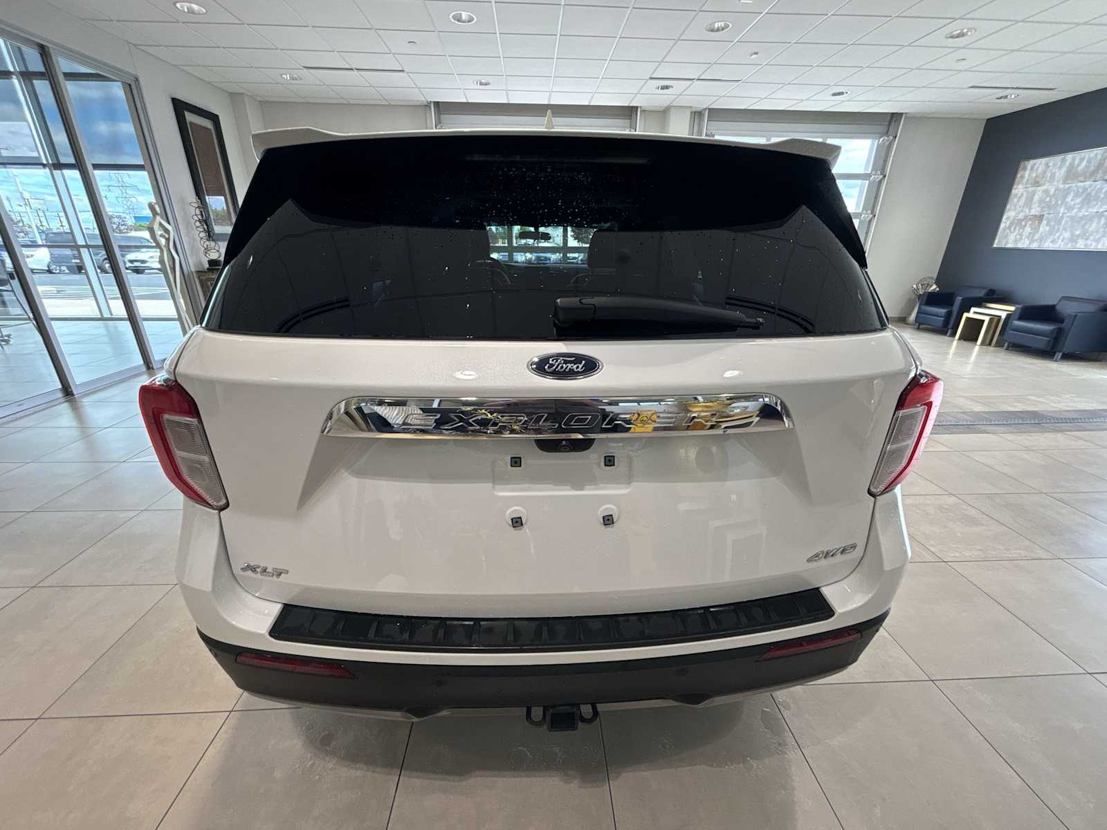 2023 Ford Explorer XLT photo 4