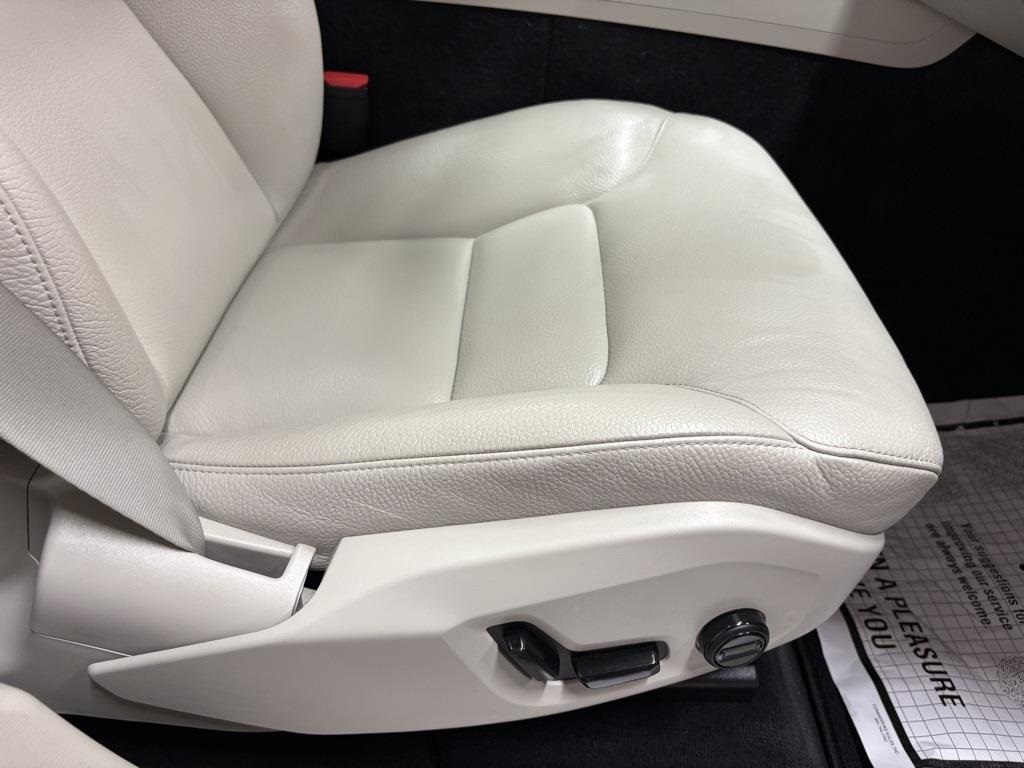 2024 Volvo XC60 B5 Plus photo 21