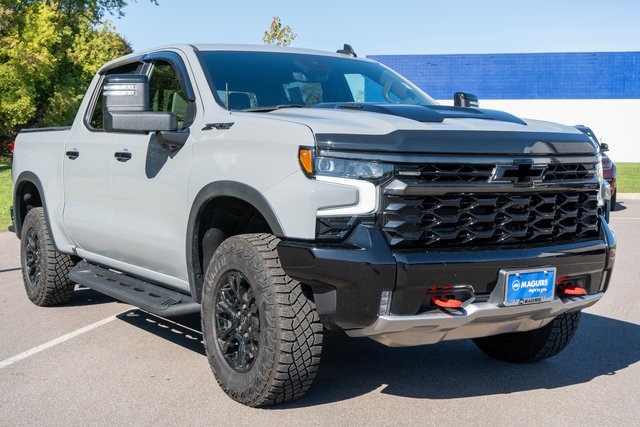 2024 Chevrolet Silverado 1500 ZR2 photo 4
