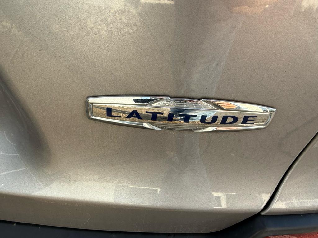 2019 Jeep Cherokee Latitude photo 3